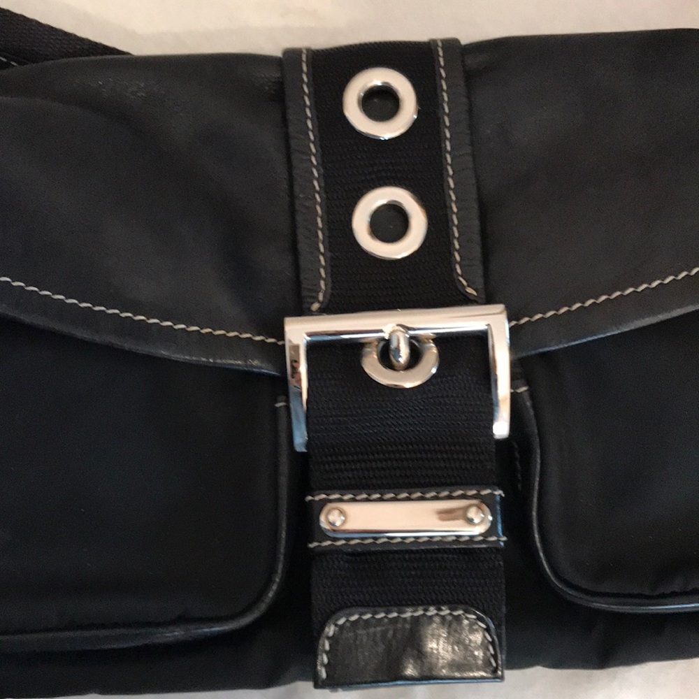 🔴💯🔥PRADA HANDBAG - Picture 2 of 8